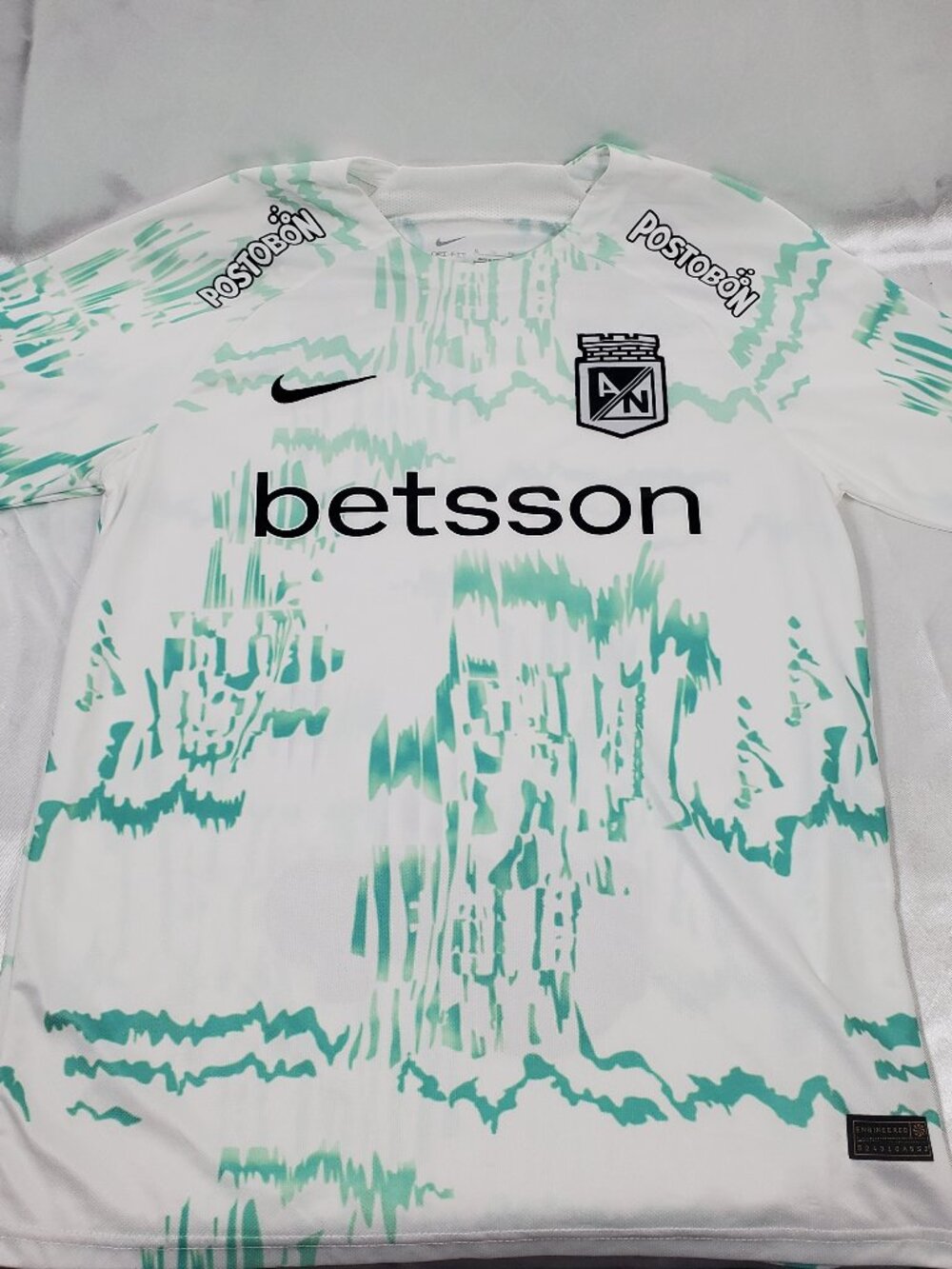 Atletico Nacional Nike Dri-FIT Betsson Soccer Jersey White Green XL